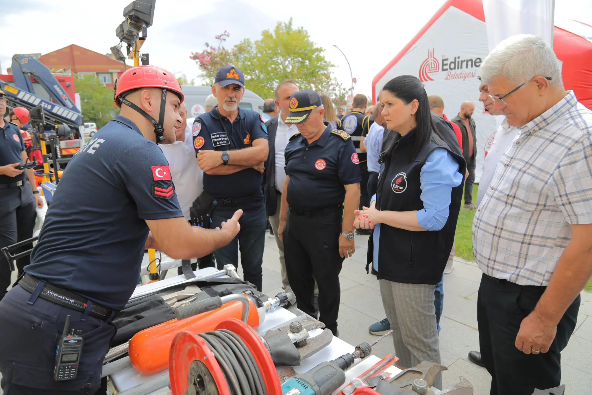 EDİRNE BELEDİYESİ’NDEN 17 AĞUSTOS MARMARA DEPREMİ’NİN 26. YILINDA ANMA PROGRAMI galeri görseli